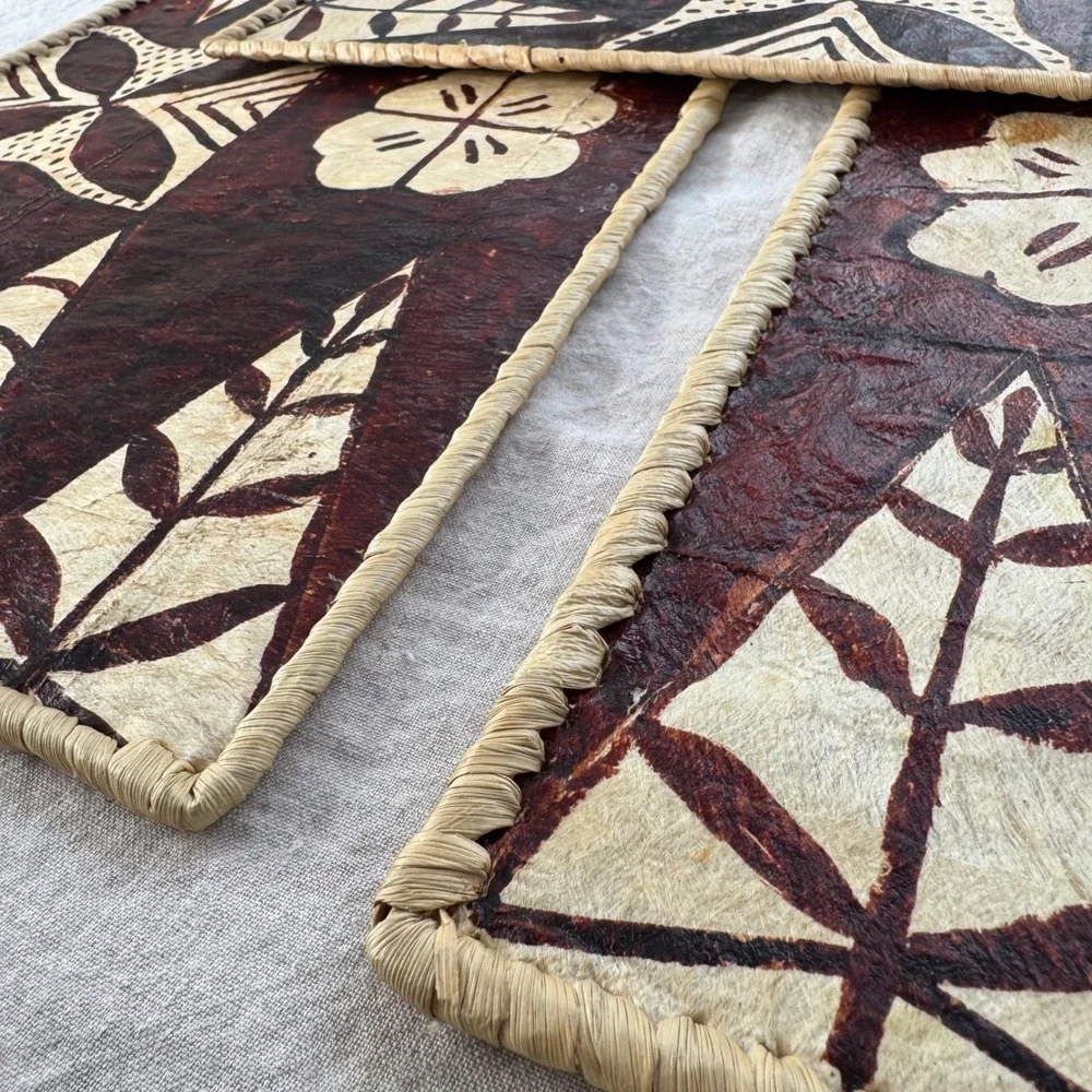 N/A vintage tapa